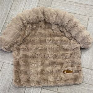 Pelsbarn Faux Fur Dog/Cat Bed XS/S